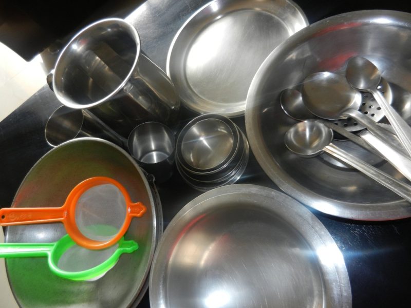 बर्तन अनुवाद हिन्दी व् अँग्रेज़ी (इंग्लीश) में Utensils Bartan