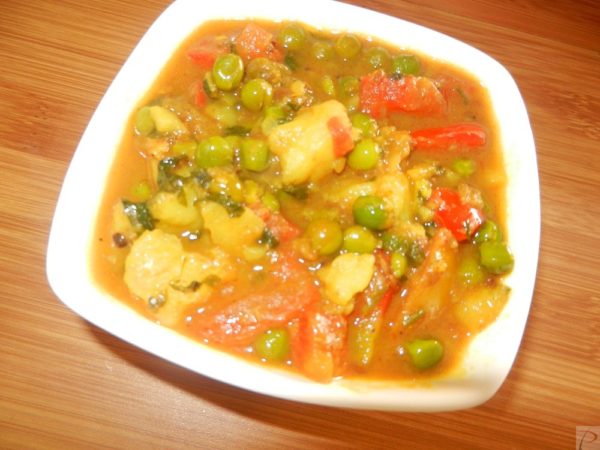 Aloo Matar Tamatar Sabzi आलू मटर टमाटर की सब्जी