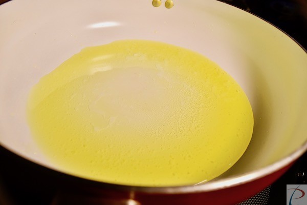 मक्खन कड़ाही में Butter in kadahi